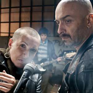 Punk's Not Dead - 10