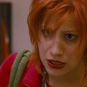 Sivi kamion crvene boje - 5