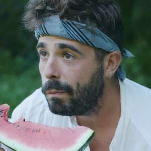 Telenovela greyscale in color - 1